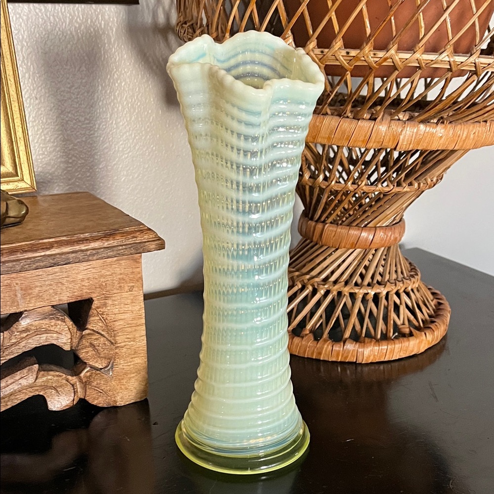 UV Reactive Opalescent Vaseline Glass Trumpet swung Vase, 9.5”